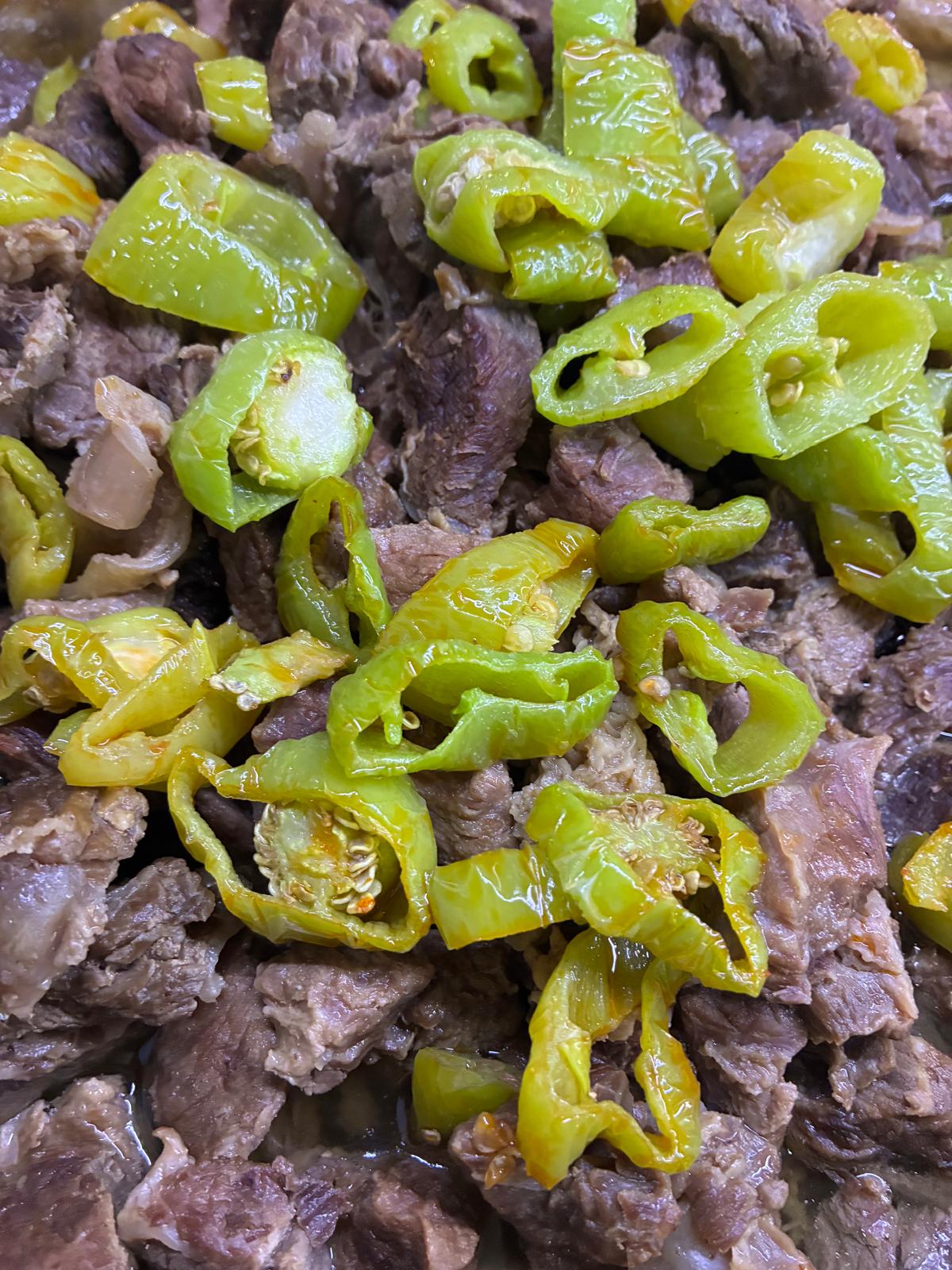 Saç kavurma sıcak yemek tabağı